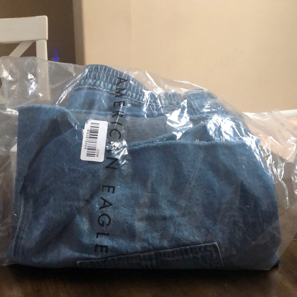 Very nice pair of American Eagle shorts